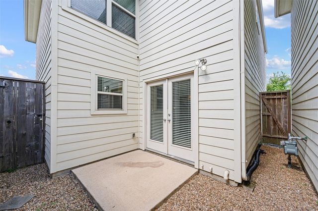 5951 S Loop E 55, Houston, TX 77033