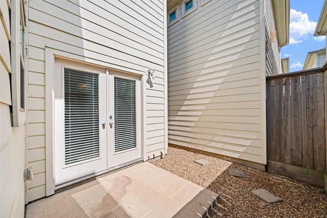 5951 S Loop E 55, Houston, TX 77033