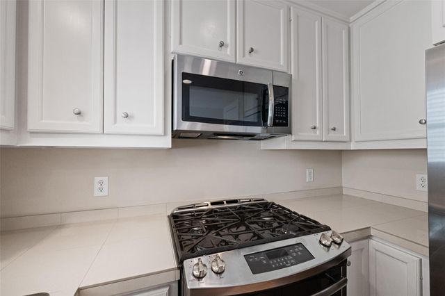 5951 S Loop E 55, Houston, TX 77033