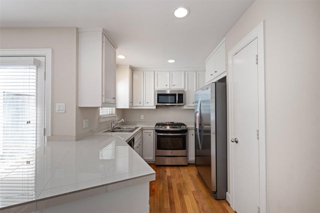 5951 S Loop E 55, Houston, TX 77033