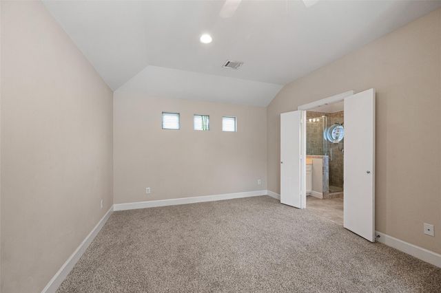 5951 S Loop E 55, Houston, TX 77033
