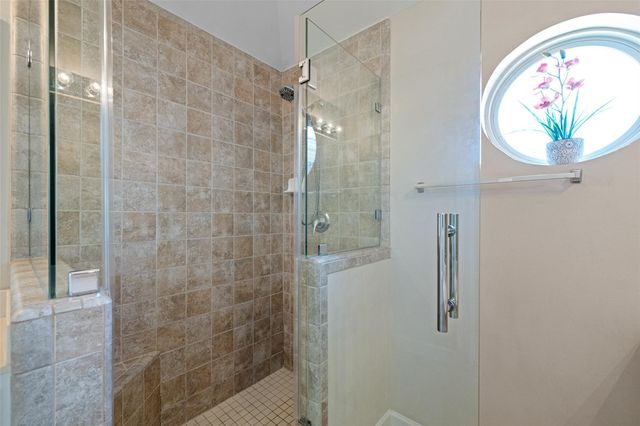 5951 S Loop E 55, Houston, TX 77033