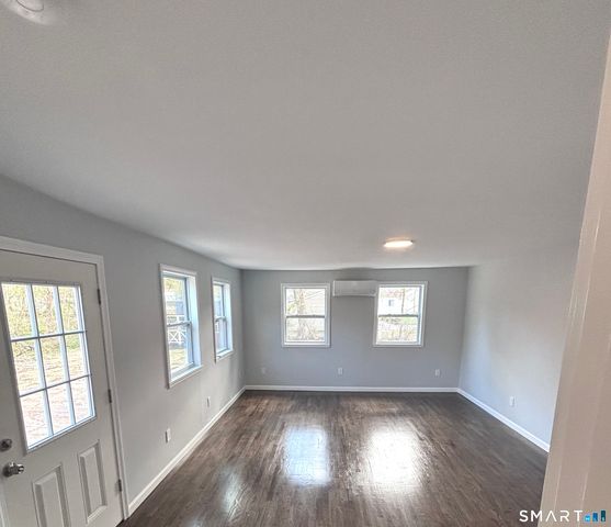 1107 North High Street, East Haven, CT 06512