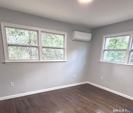 1107 North High Street, East Haven, CT 06512