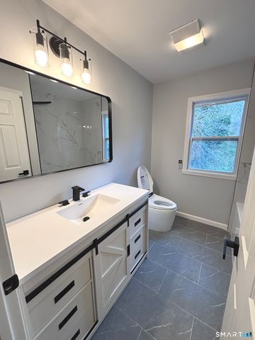 1107 North High Street, East Haven, CT 06512