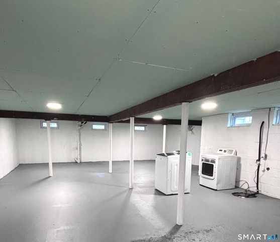 1107 North High Street, East Haven, CT 06512