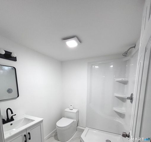 1107 North High Street, East Haven, CT 06512