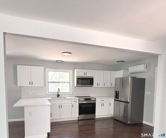 1107 North High Street, East Haven, CT 06512