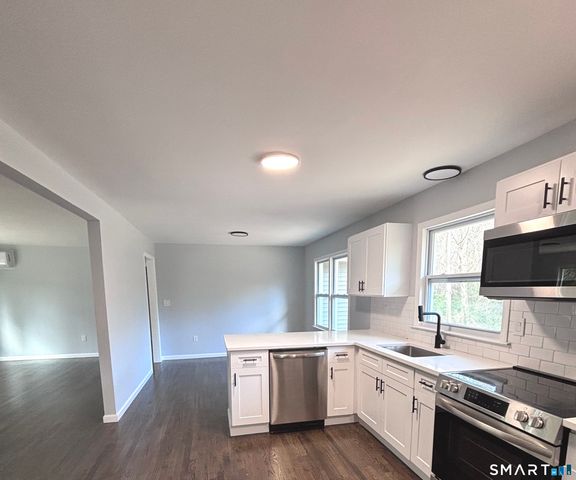 1107 North High Street, East Haven, CT 06512