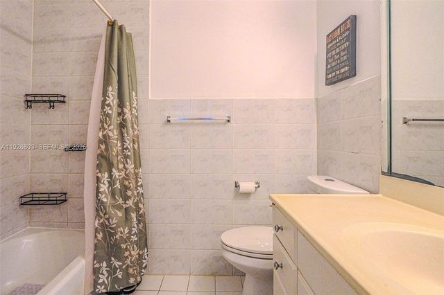 3331 Farragut Street 8A, Hollywood, FL 33021