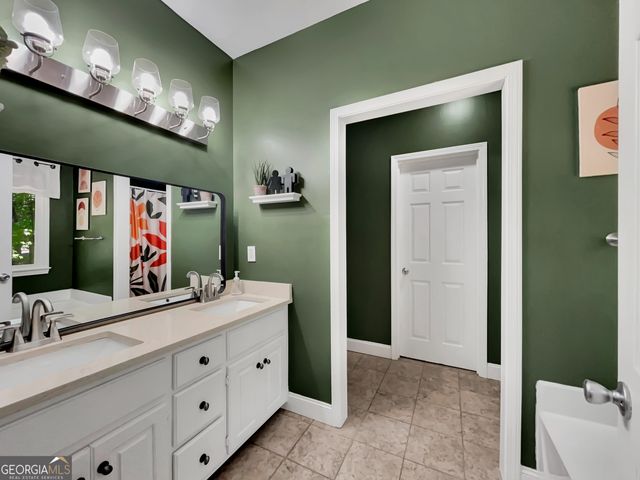 1711 Oconee Crossing Circle, Bogart, GA 30622