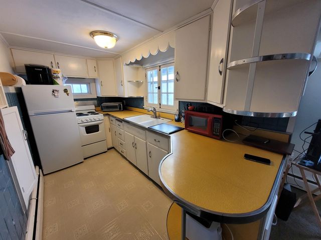 4 Tulip Street, Lyndon, VT 05851