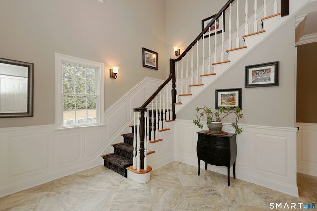 9 Dowling Drive, Ridgefield, CT 06877