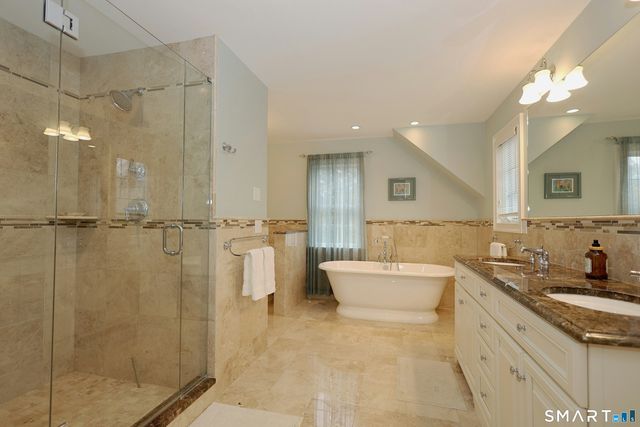 9 Dowling Drive, Ridgefield, CT 06877