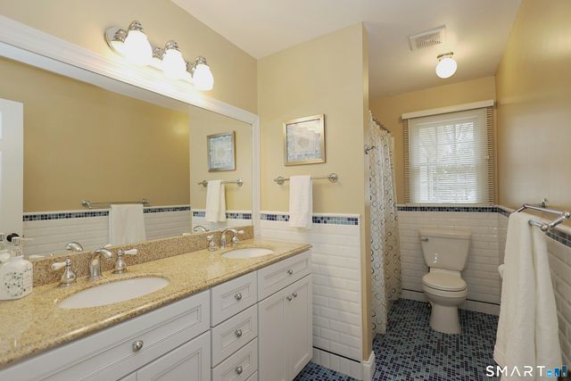 9 Dowling Drive, Ridgefield, CT 06877