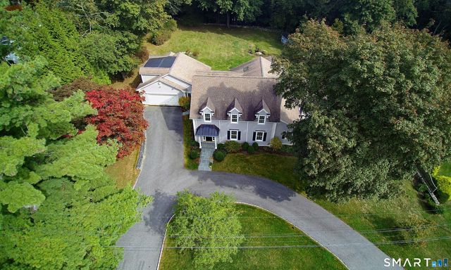 9 Dowling Drive, Ridgefield, CT 06877