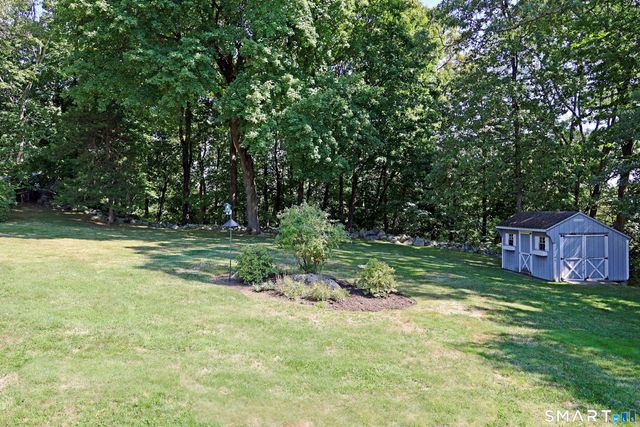 9 Dowling Drive, Ridgefield, CT 06877