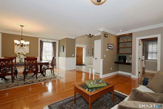 9 Dowling Drive, Ridgefield, CT 06877