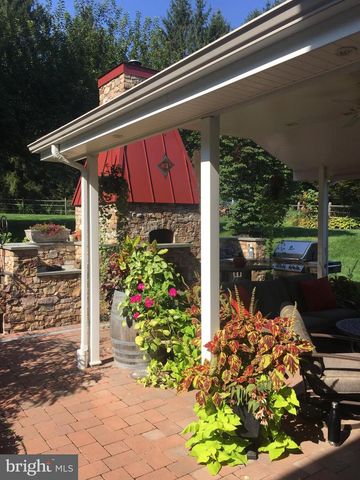 4 TREEMONT DR, Malvern, PA 19355