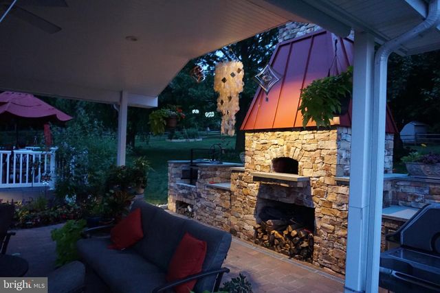 4 TREEMONT DR, Malvern, PA 19355