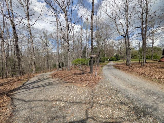 223 Mountain Breezes Drive, Hayesville, NC 28904