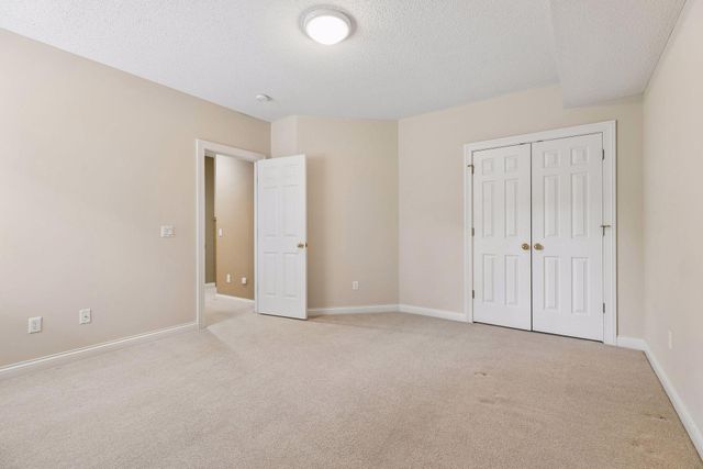 10586 Estate Drive, Eden Prairie, MN 55347