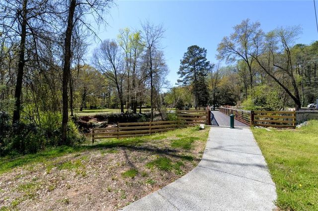 310 Windsor Gate NE Cove, Atlanta, GA 30342