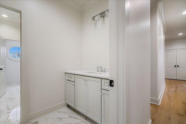 9121 CHEATHAM LN N, Germantown, TN 38138