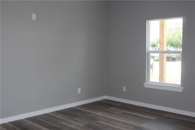 112 S VASQUEZ, Orange Grove, TX 78372