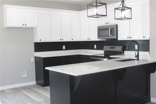 112 S VASQUEZ, Orange Grove, TX 78372