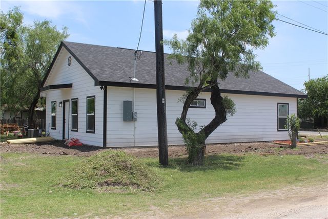 112 S VASQUEZ, Orange Grove, TX 78372