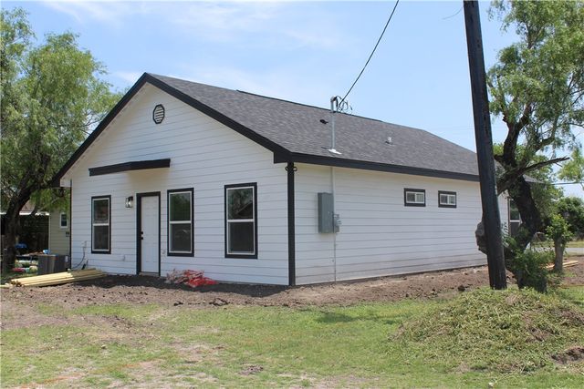 112 S VASQUEZ, Orange Grove, TX 78372