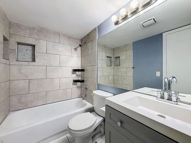 207 TROPIC ISLE Drive 1130, Delray Beach, FL 33483