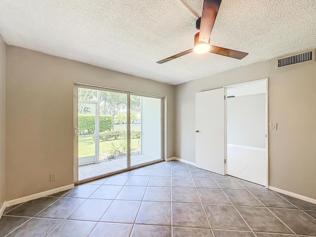 207 TROPIC ISLE Drive 1130, Delray Beach, FL 33483