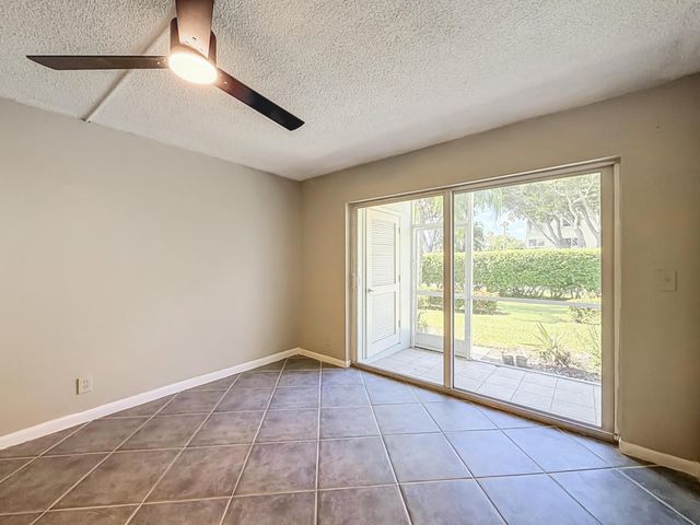 207 TROPIC ISLE Drive 1130, Delray Beach, FL 33483