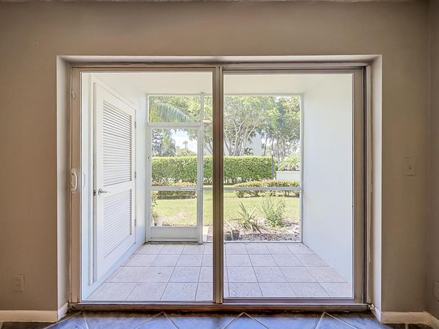 207 TROPIC ISLE Drive 1130, Delray Beach, FL 33483