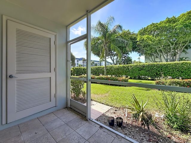 207 TROPIC ISLE Drive 1130, Delray Beach, FL 33483