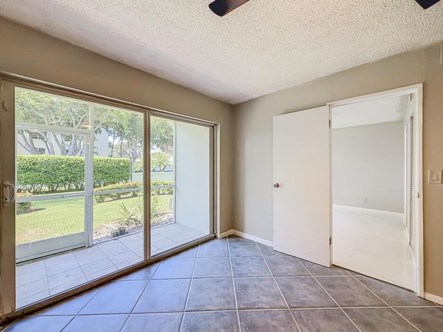 207 TROPIC ISLE Drive 1130, Delray Beach, FL 33483