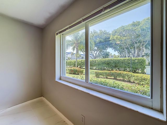 207 TROPIC ISLE Drive 1130, Delray Beach, FL 33483