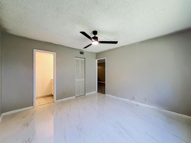 207 TROPIC ISLE Drive 1130, Delray Beach, FL 33483
