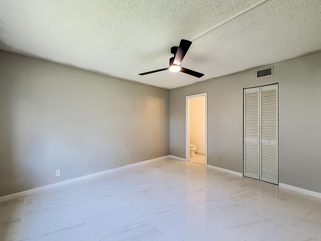 207 TROPIC ISLE Drive 1130, Delray Beach, FL 33483