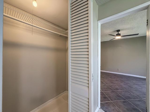 207 TROPIC ISLE Drive 1130, Delray Beach, FL 33483