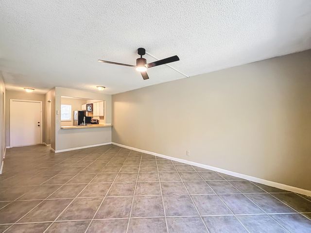 207 TROPIC ISLE Drive 1130, Delray Beach, FL 33483