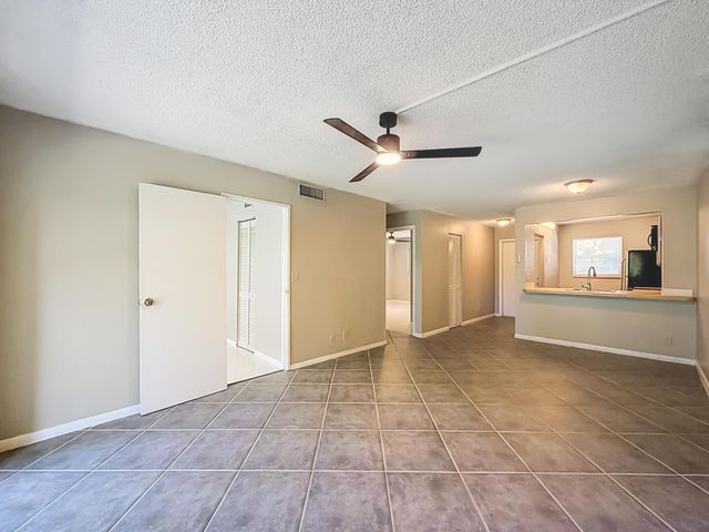207 TROPIC ISLE Drive 1130, Delray Beach, FL 33483