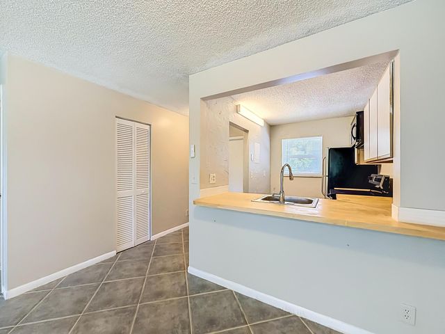 207 TROPIC ISLE Drive 1130, Delray Beach, FL 33483