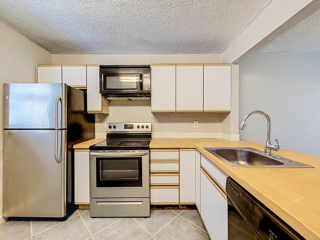 207 TROPIC ISLE Drive 1130, Delray Beach, FL 33483