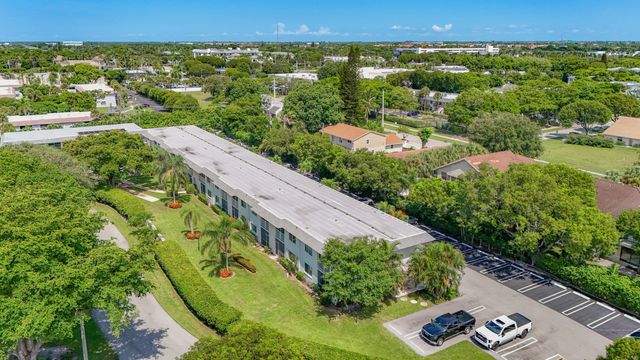 207 TROPIC ISLE Drive 1130, Delray Beach, FL 33483