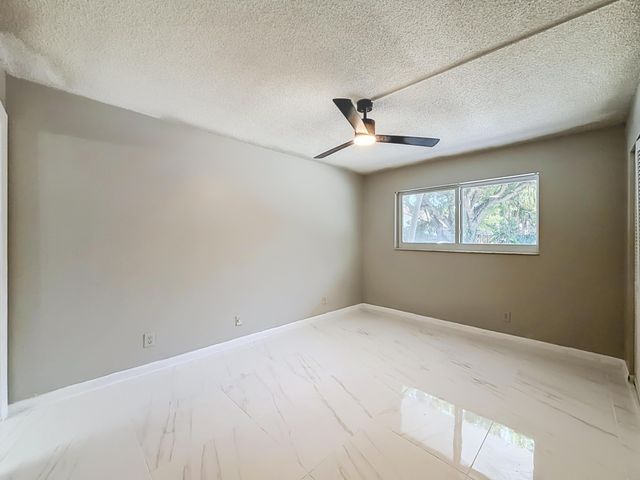 207 TROPIC ISLE Drive 1130, Delray Beach, FL 33483