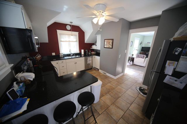 305 North AVENUE, Hartland, WI 53029