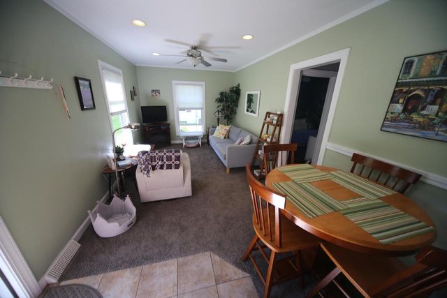 305 North AVENUE, Hartland, WI 53029